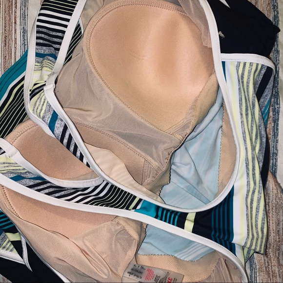 2 full coverage Swim Tops - Picture 3 of 6